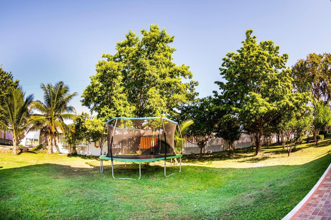 Capital O Oxtankah,Chetumal Bay Otel Calderitas Dış mekan fotoğraf